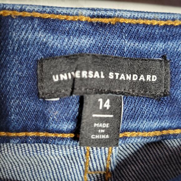 Universal Standard Etta High Rise Straight Leg Jeans, size 14 - Picture 3 of 5